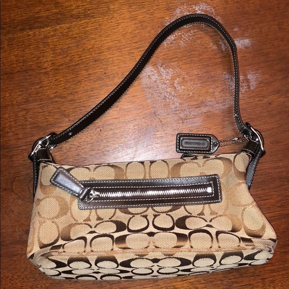Coach shoulder purse - Picture 3 of 3